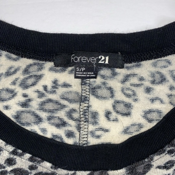 Forever 21 cheetah print sweater Size S - Picture 5 of 5